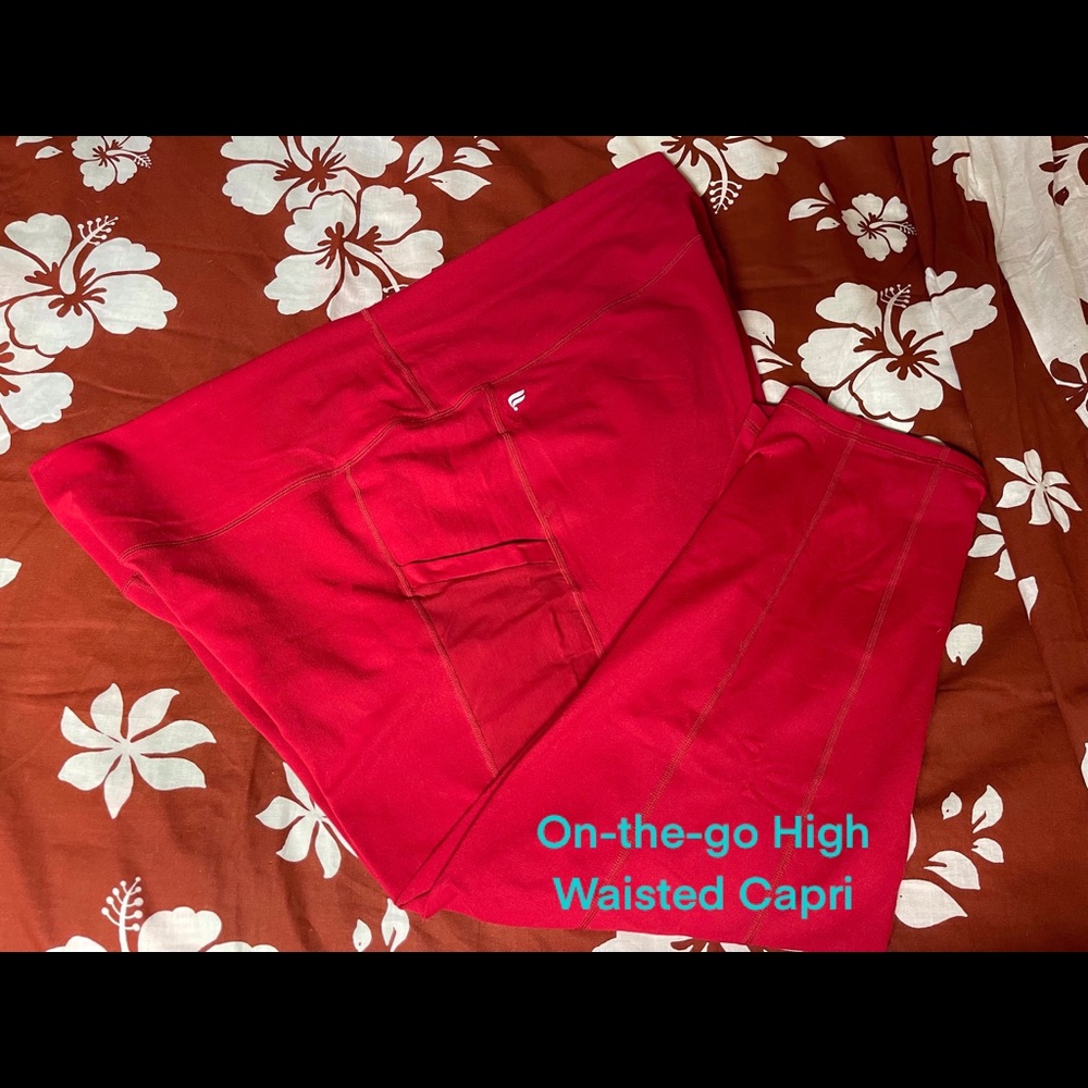 Fabletics On-The-Go High-Waisted Capri